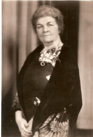 Lucy J. Dickinson